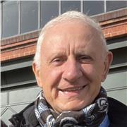 Laureato in Matematica impartisce lezioni a studenti di ogni ordine e grado